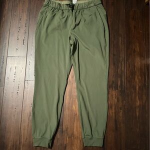Women’s Travel Jogger